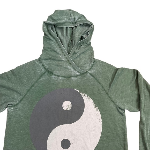 WELL Worn Los Angeles Yin Yang Hooded Long Sleeve Shirt size Medium - Picture 3 of 6